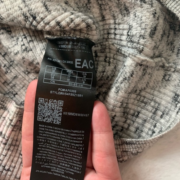 GUESS sweater dress - Picture 4 of 5